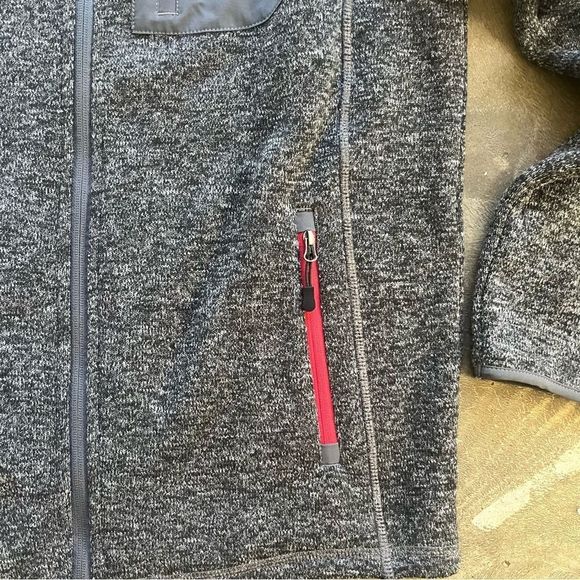 Men’s Swiss Tech Fleece Gray and Red Jacket size Medium - Picture 3 of 6
